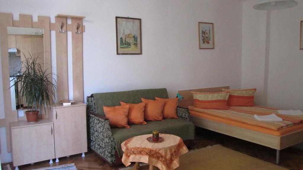 Garden City Apartment Cluj-Napoca Ngoại thất bức ảnh